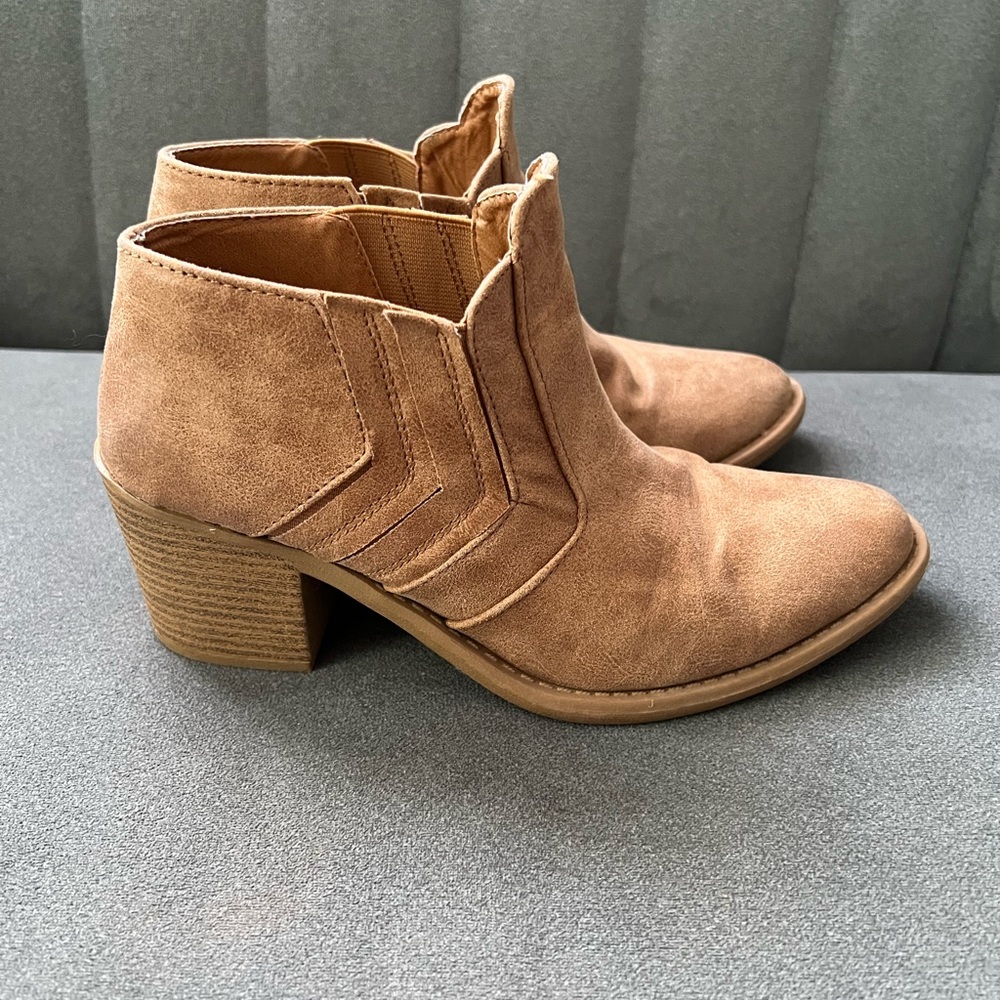 Brown ankle boots